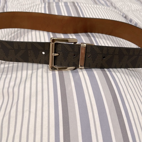 🤎Michael Kors Signature Logo Reversible Belt in Size Small - Unisex - Picture 2 of 8